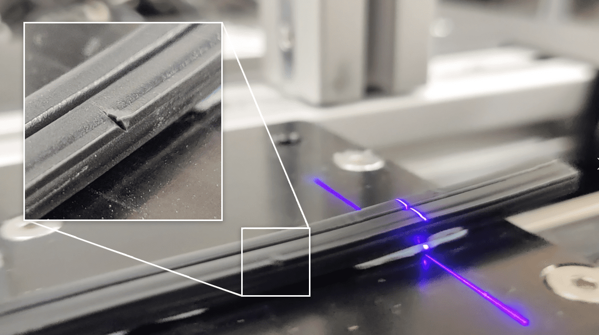 Notice the surface defect in the scanned part. This is the surface variation we want to detect using the Profile Template Matching tool.